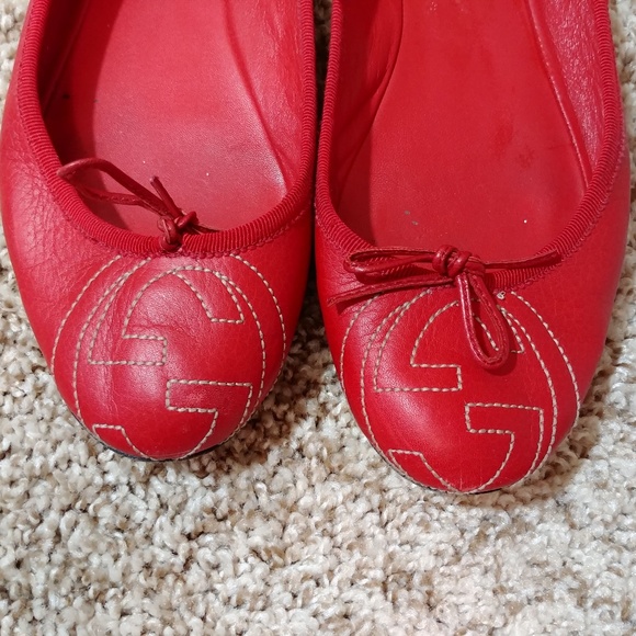 Gucci Red Leather Embossed Logo Ballet Flats Sz 39 - Picture 2 of 8